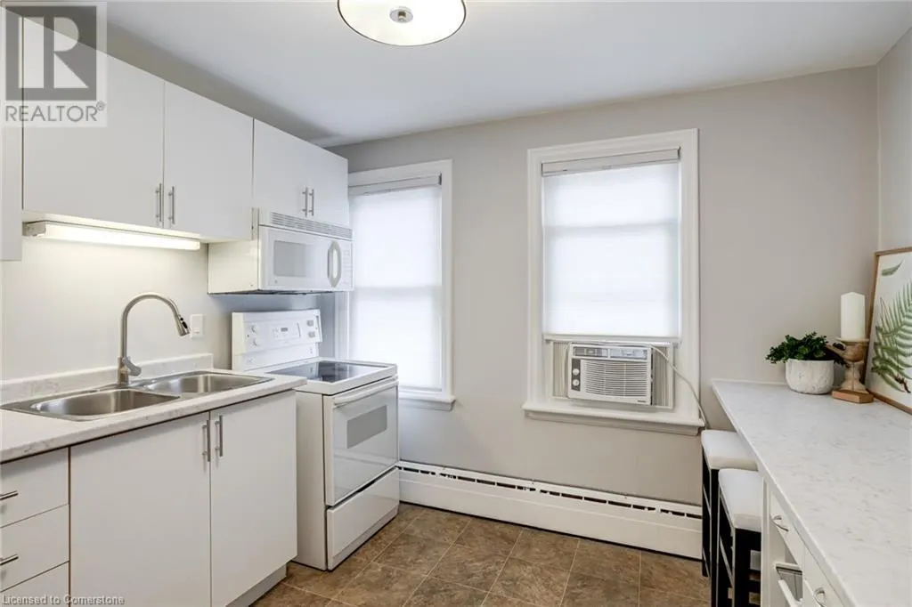 15 EMPRESS Avenue