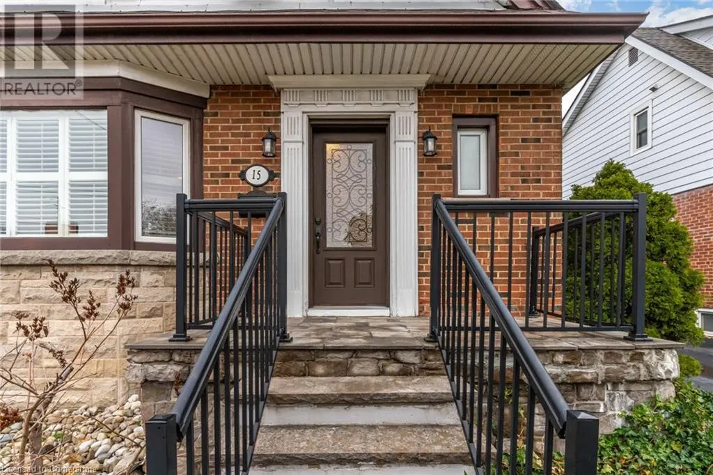 15 EMPRESS Avenue