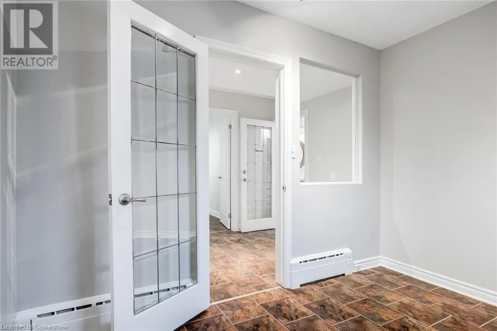 15 EMPRESS Avenue