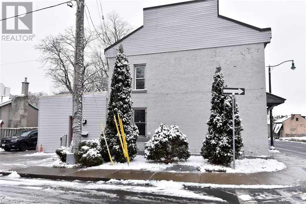 275 MAIN Street W
