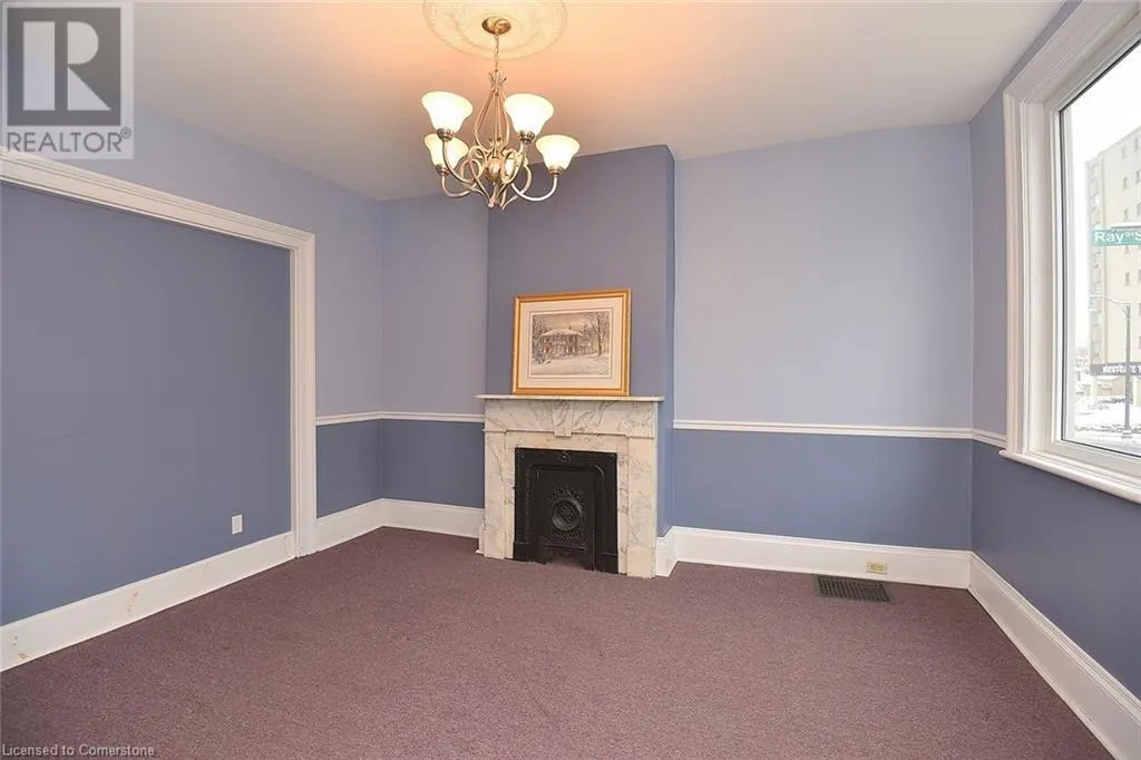 275 MAIN Street W