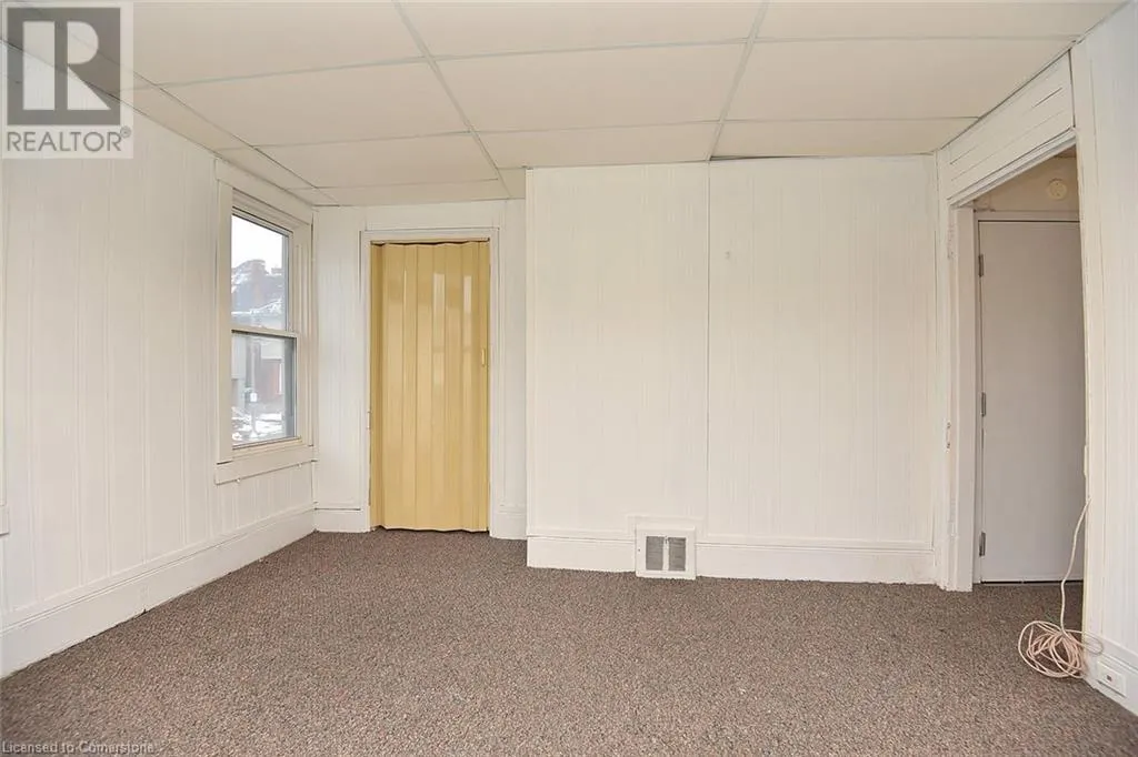 275 MAIN Street W
