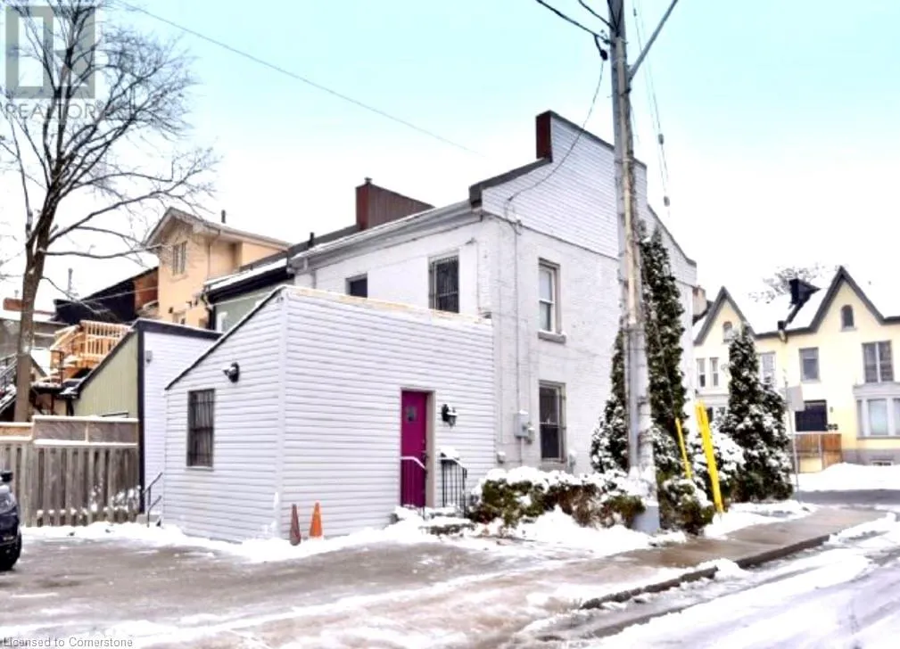 275 MAIN Street W