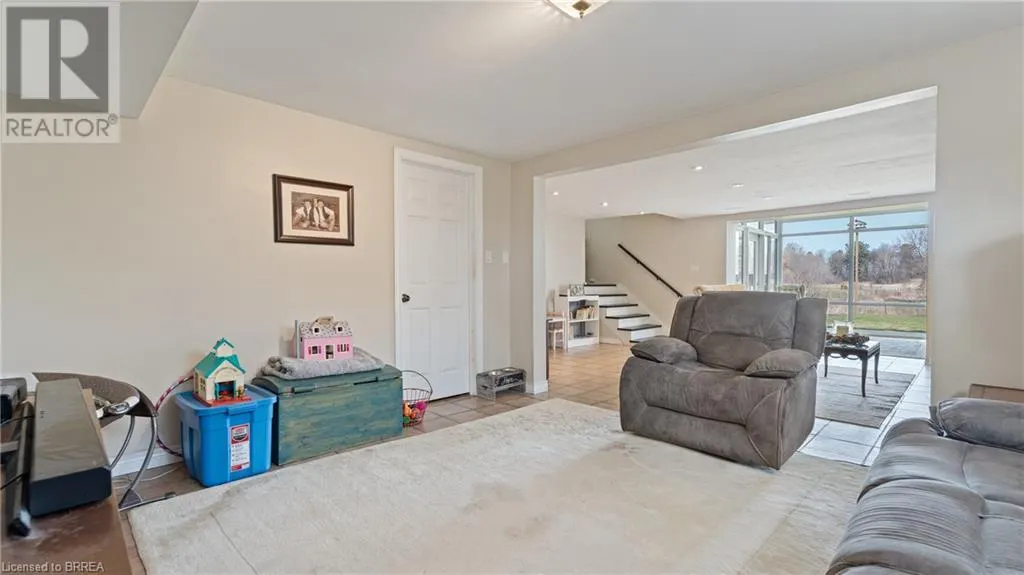 761 LYNDEN Road