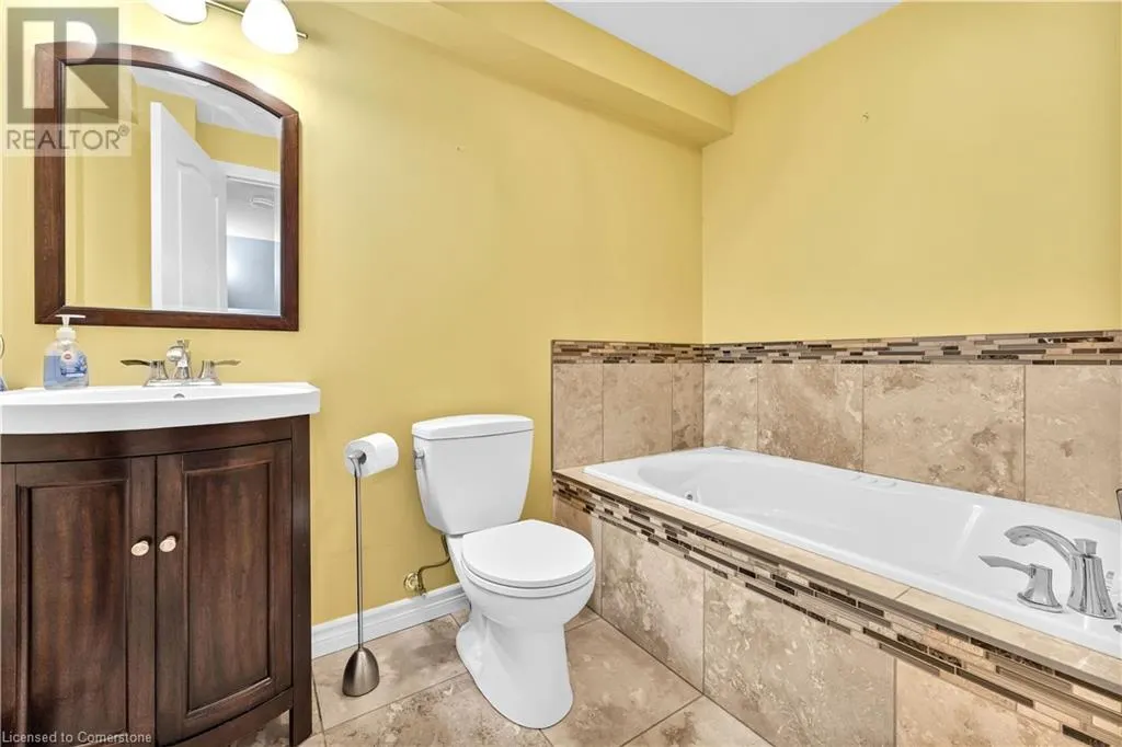 572 ALTHEIM Crescent