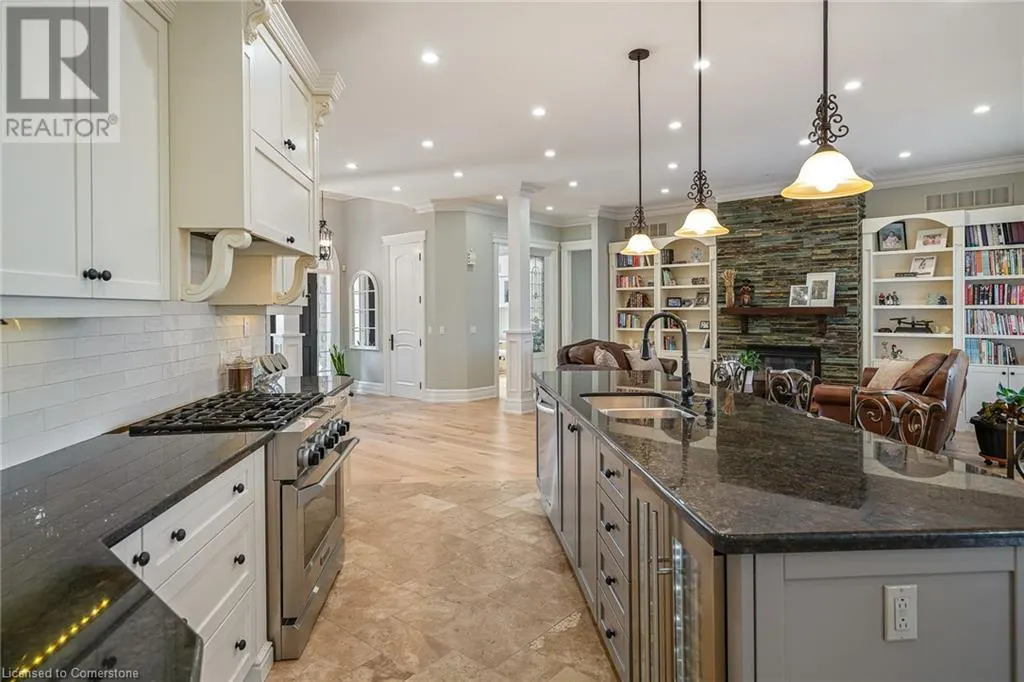 7 SANDALWOOD Crescent