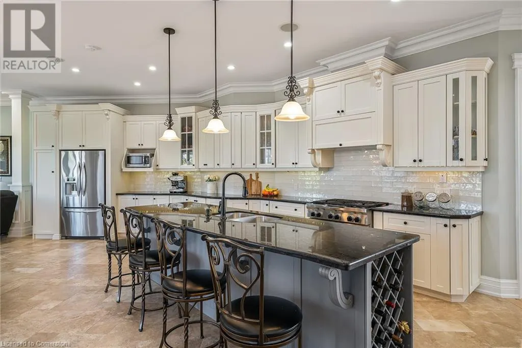 7 SANDALWOOD Crescent