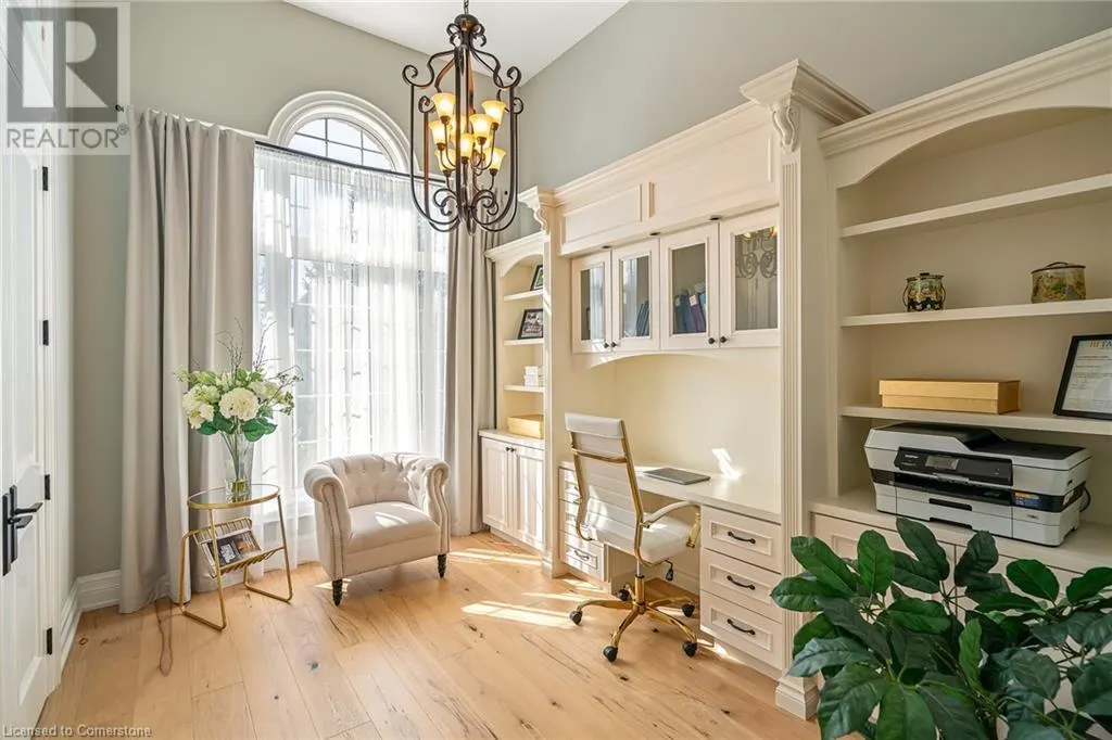 7 SANDALWOOD Crescent