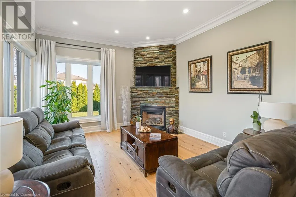 7 SANDALWOOD Crescent