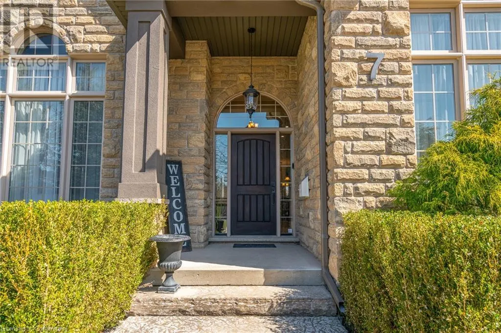 7 SANDALWOOD Crescent
