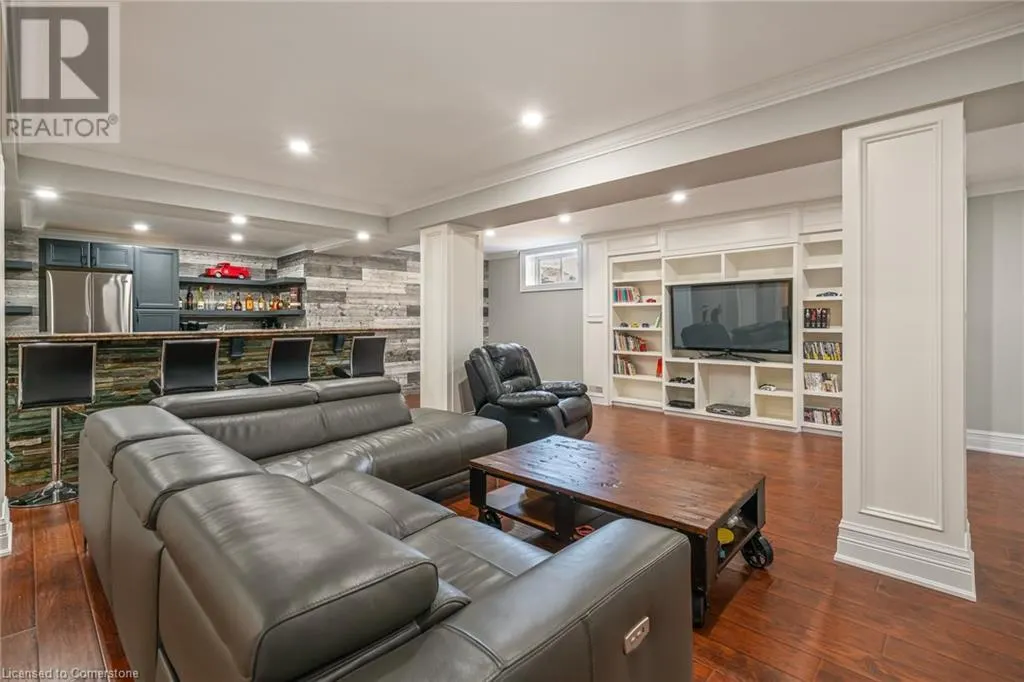 7 SANDALWOOD Crescent