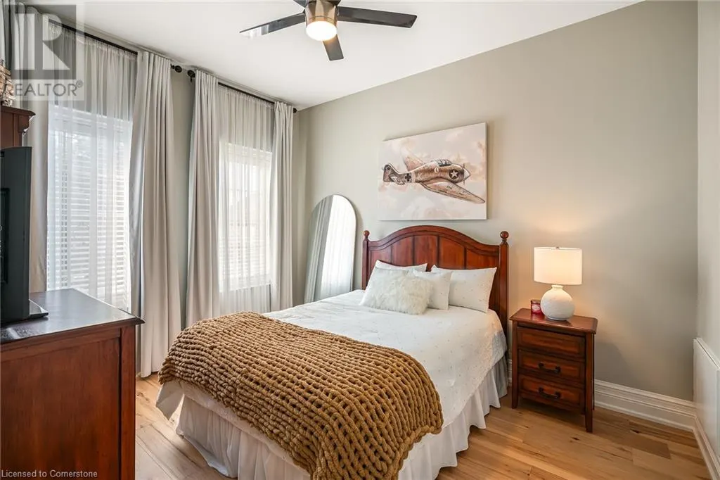 7 SANDALWOOD Crescent