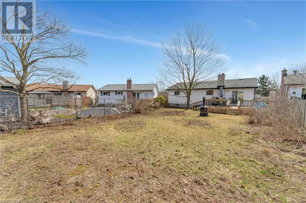 16 SETTLERS Drive