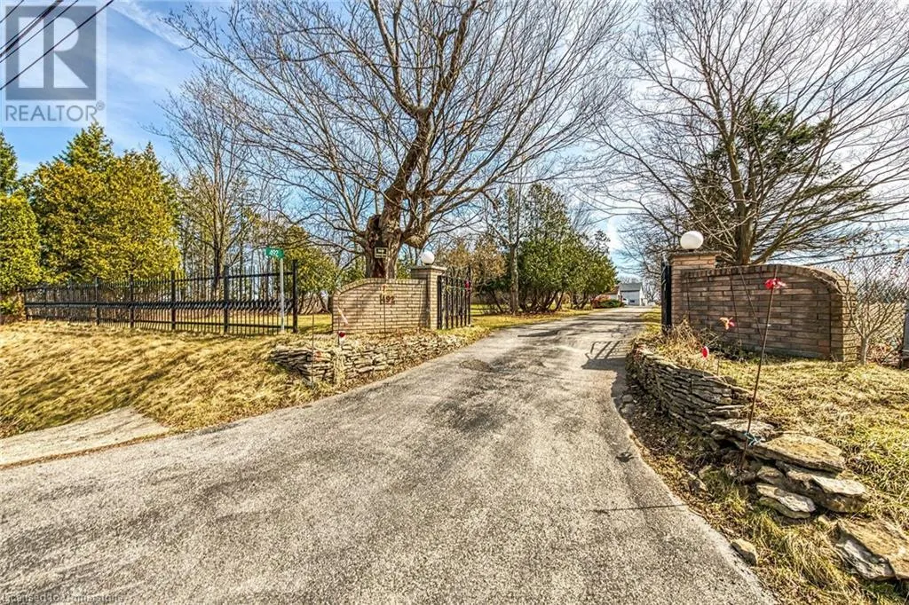 492 SECOND Road E