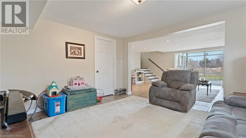761 LYNDEN Road