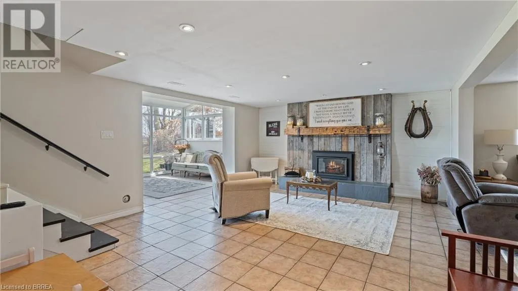 761 LYNDEN Road