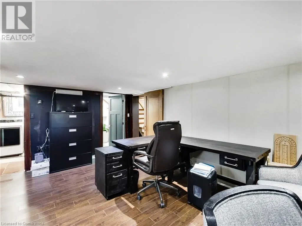 1 NELLES Boulevard