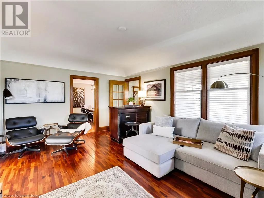 1 NELLES Boulevard