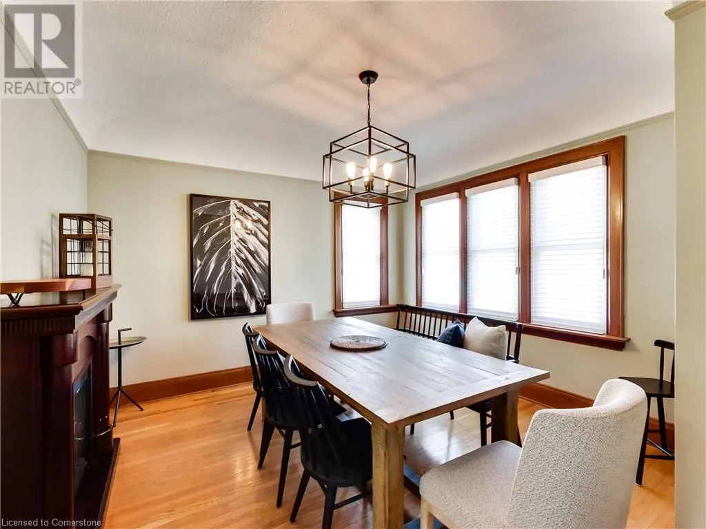1 NELLES Boulevard
