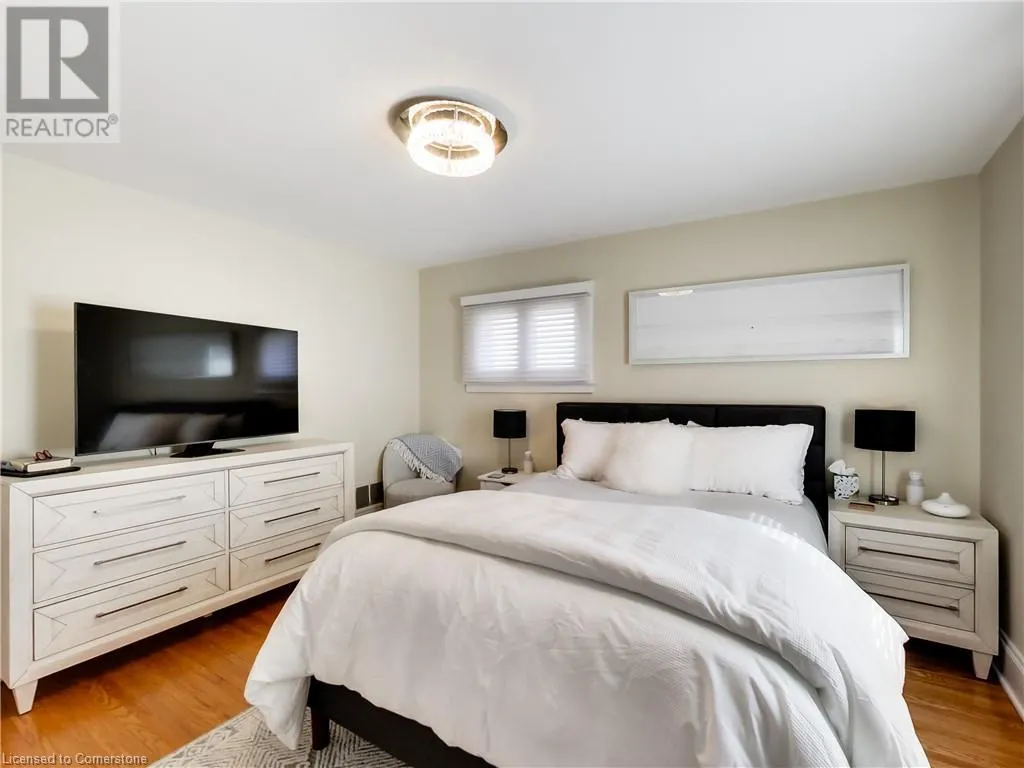 1 NELLES Boulevard