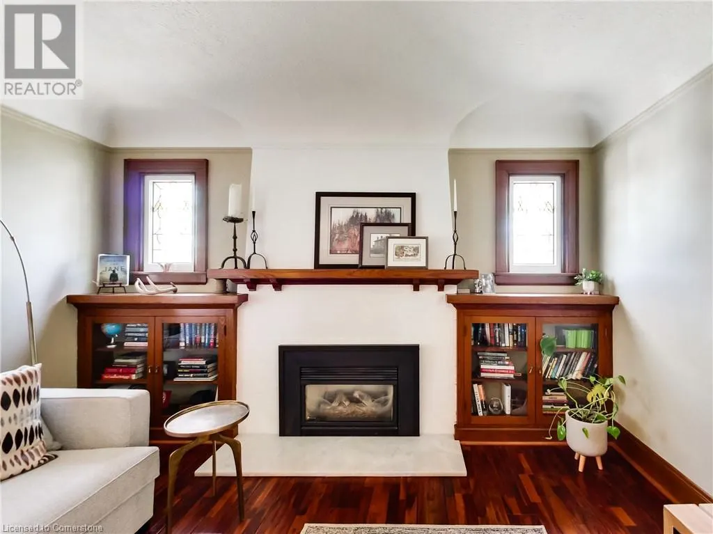1 NELLES Boulevard