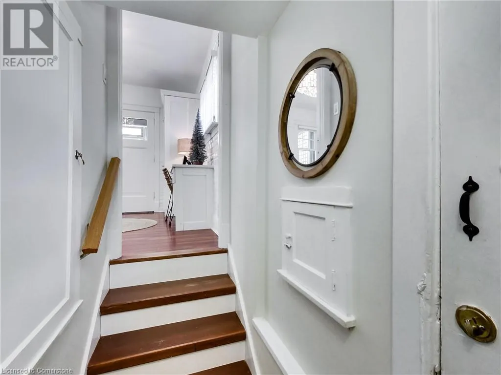 1 NELLES Boulevard