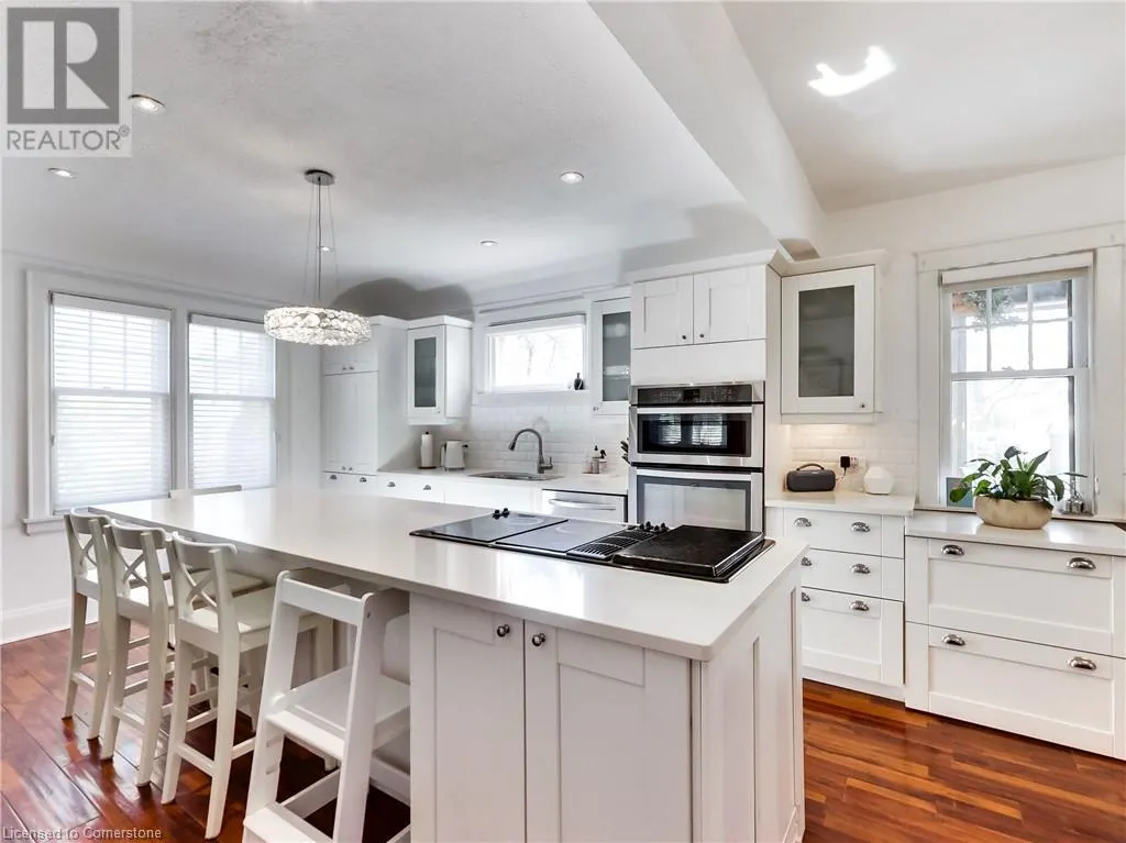 1 NELLES Boulevard