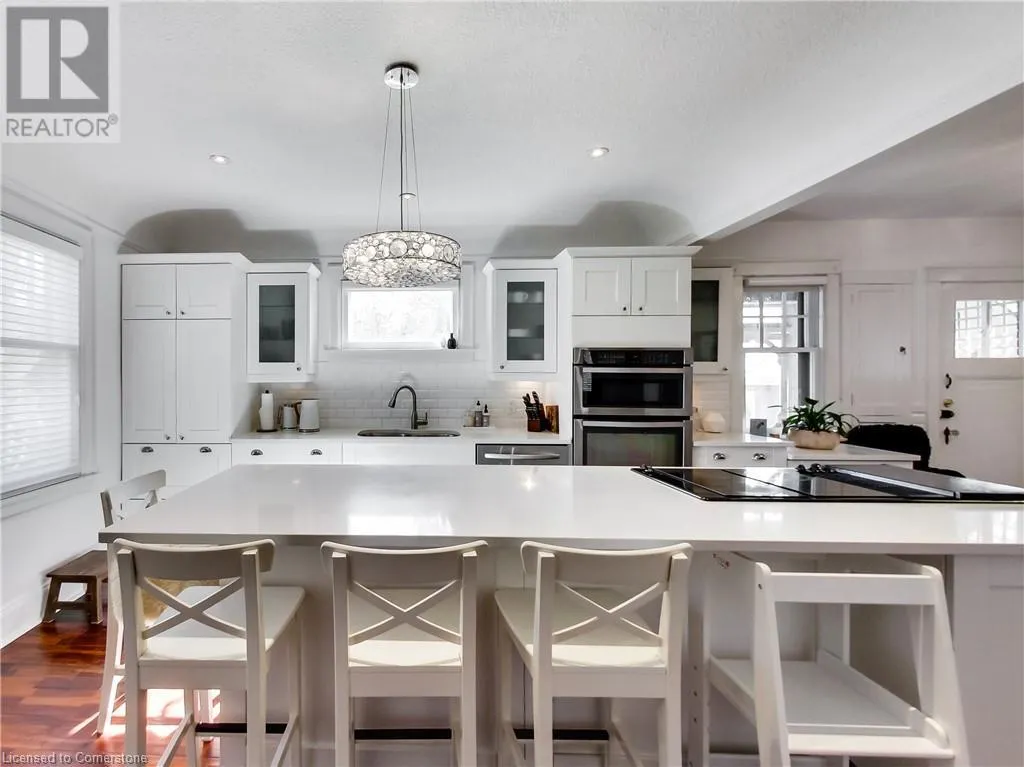 1 NELLES Boulevard