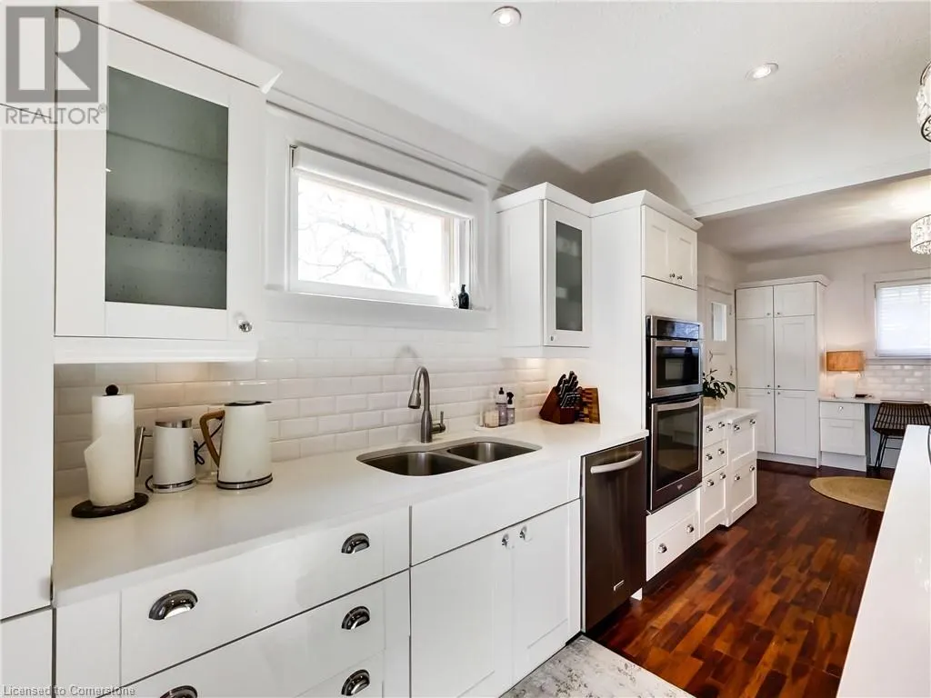 1 NELLES Boulevard