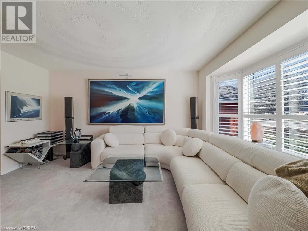 266 MEMORIAL Drive