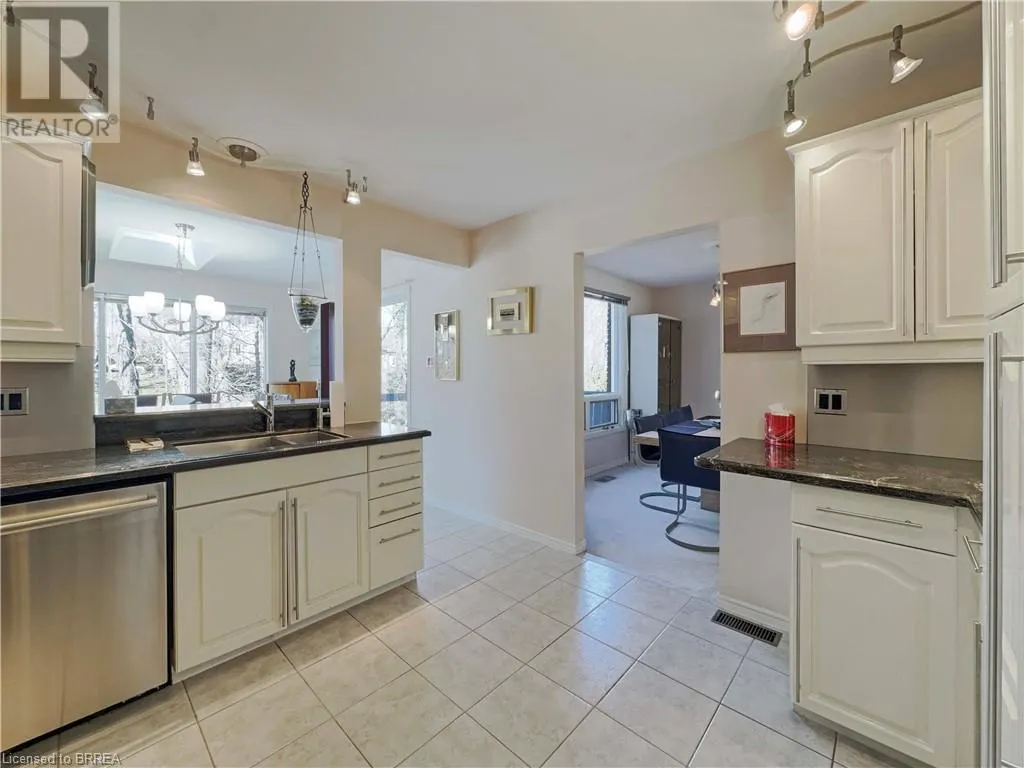 266 MEMORIAL Drive
