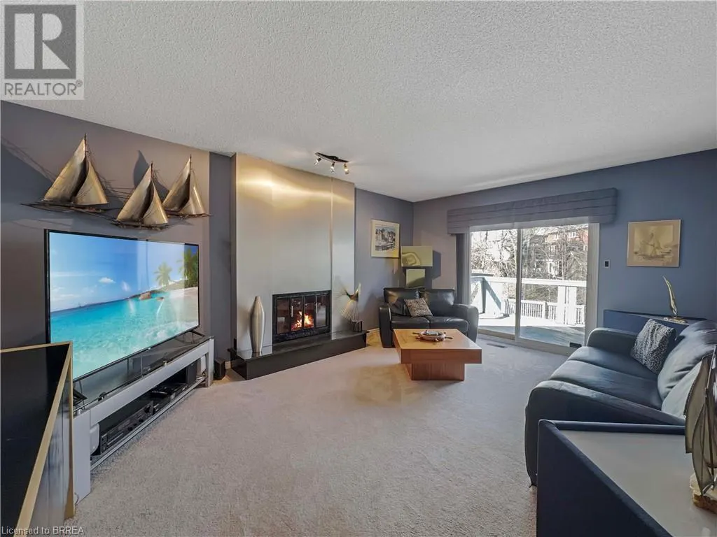 266 MEMORIAL Drive