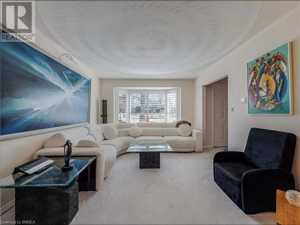 266 MEMORIAL Drive