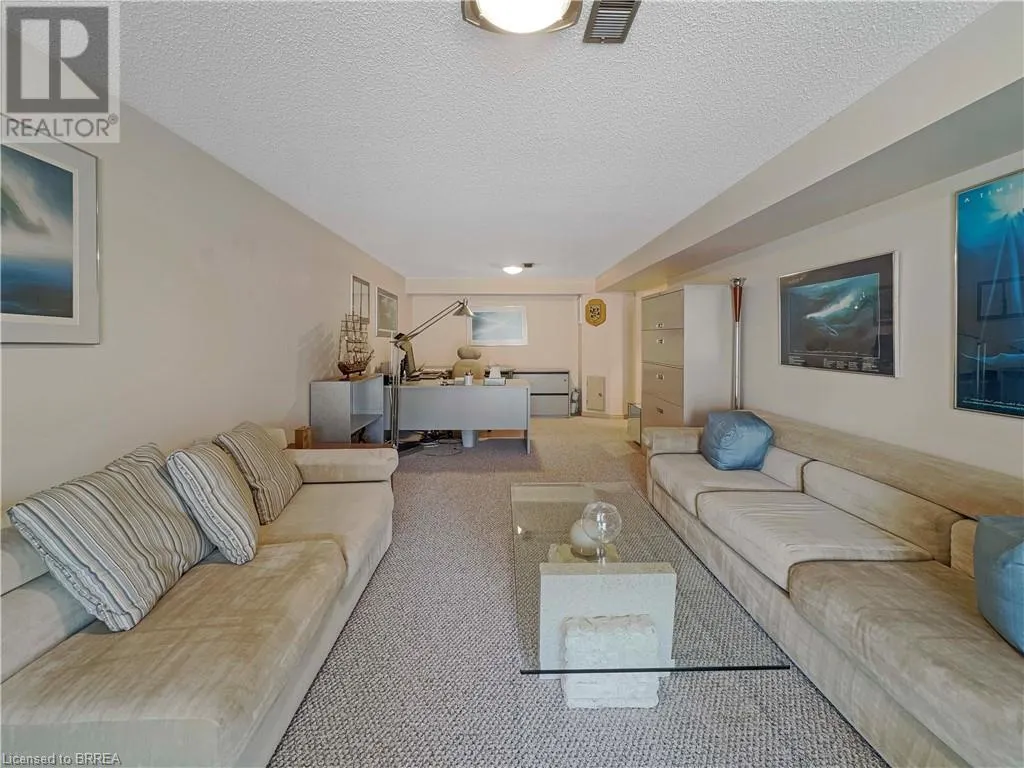 266 MEMORIAL Drive