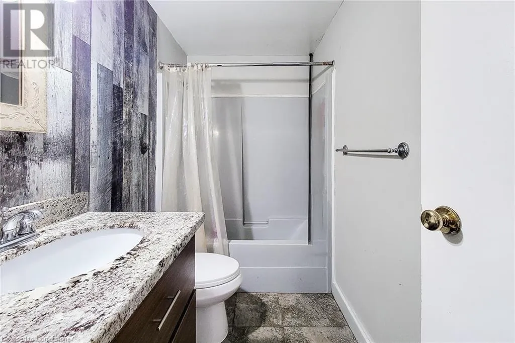 1255 UPPER GAGE Avenue Unit# 6, #6