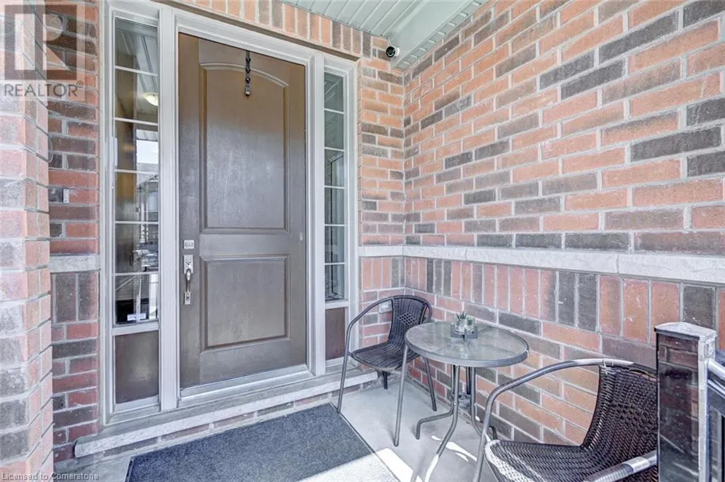 38 STONEHILL Avenue