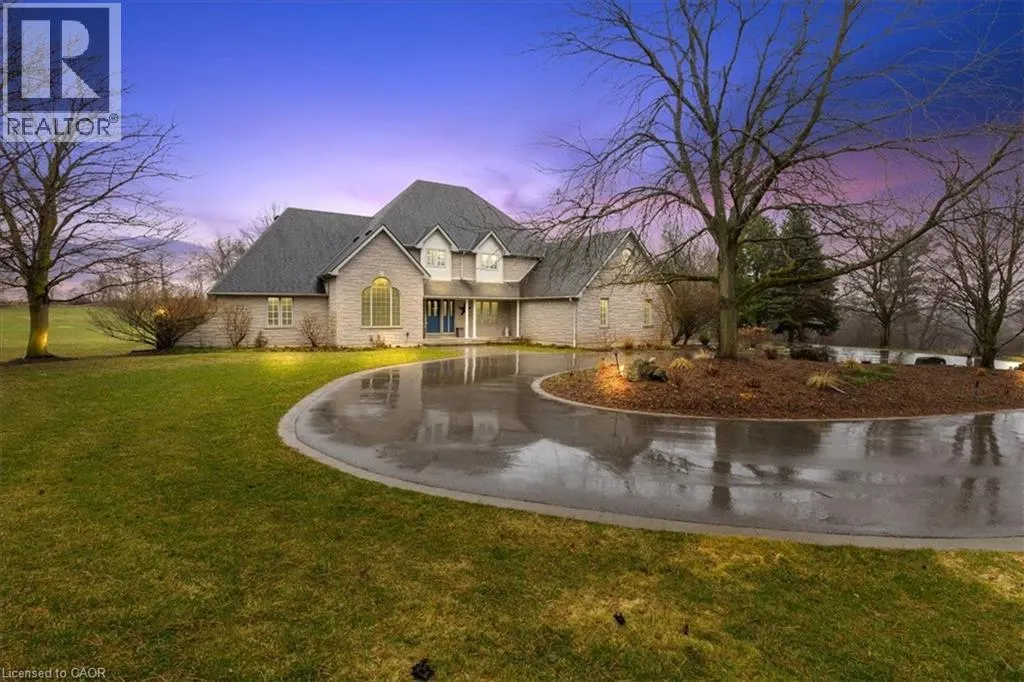 2 HICKORY Hollow