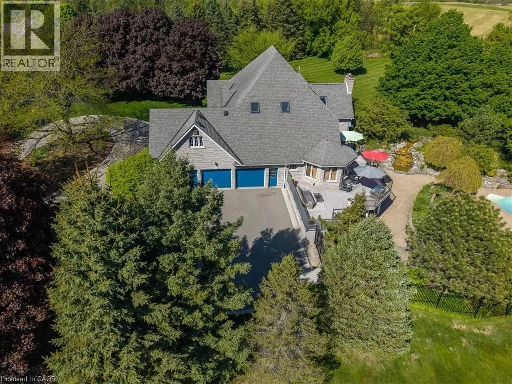 2 HICKORY Hollow