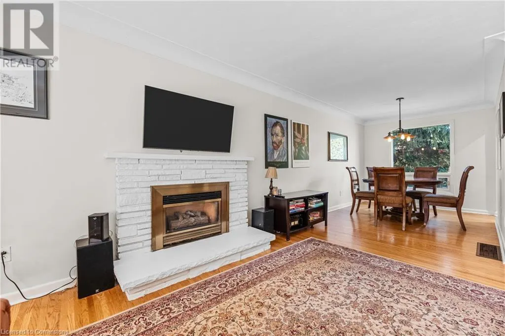 375 CLARENDON Drive