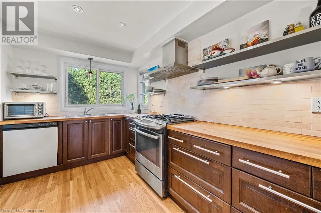 375 CLARENDON Drive