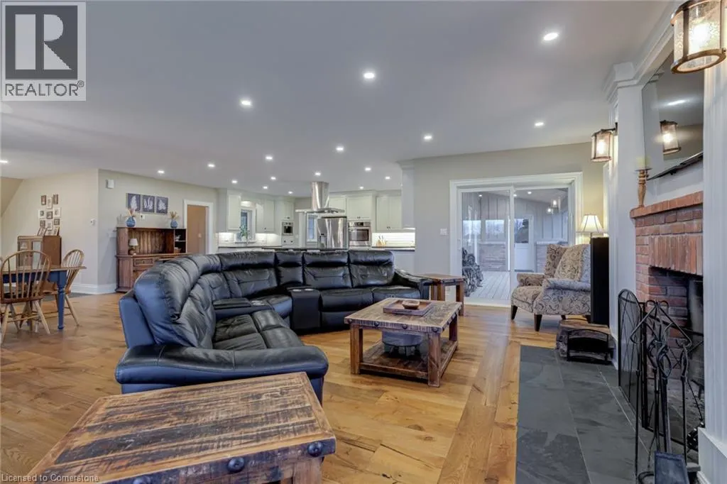 1041 CONCESSION 8 RR 3 W