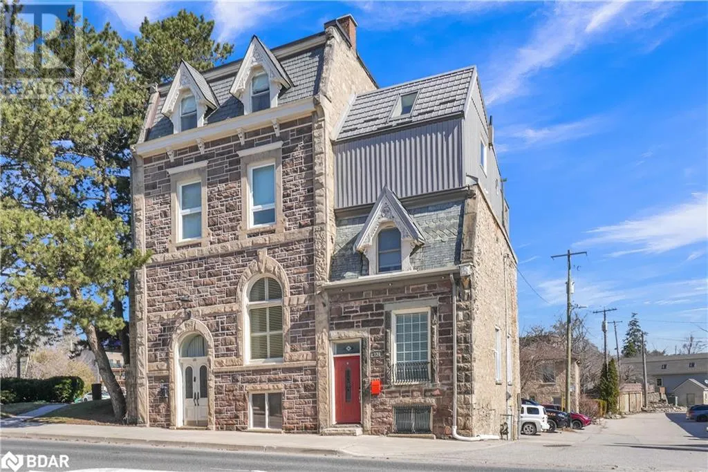 130 ST DAVID Street S