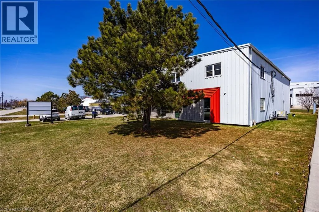 35 SAMNAH Crescent