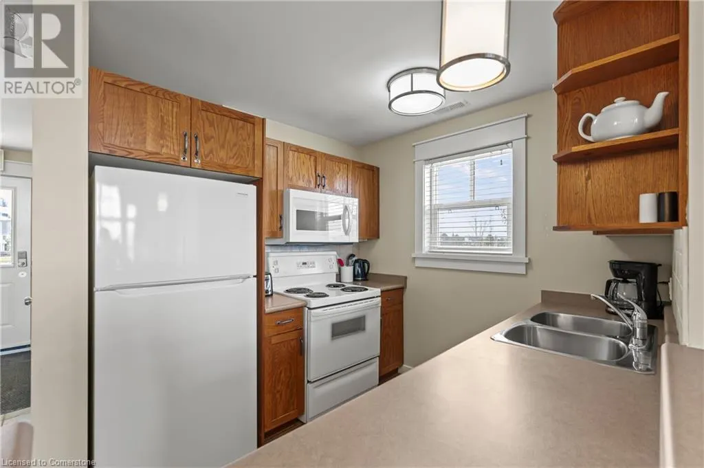 125 FAIRWAY Court Unit# 228, #228