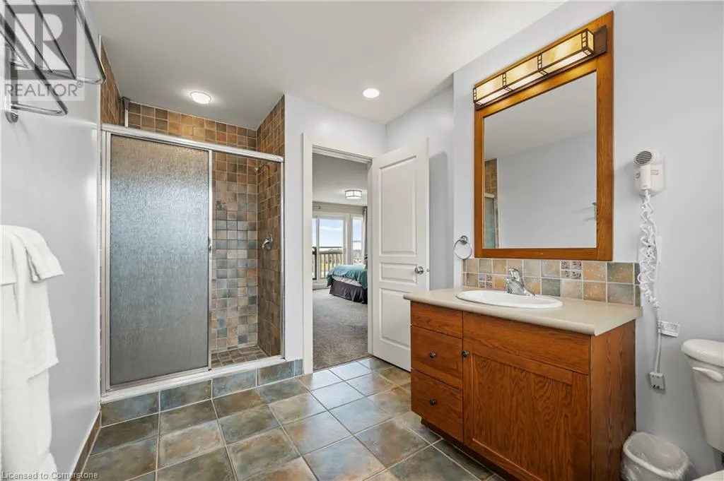 125 FAIRWAY Court Unit# 228, #228