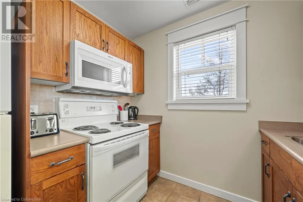 125 FAIRWAY Court Unit# 228, #228