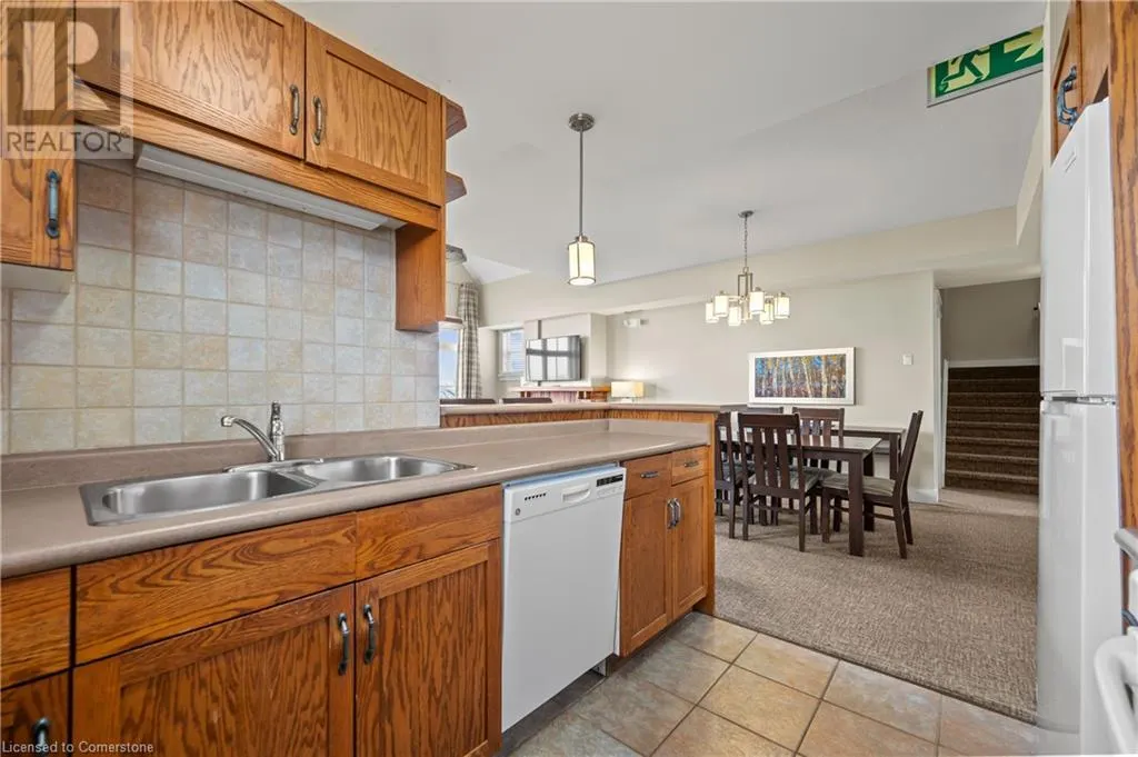 125 FAIRWAY Court Unit# 228, #228
