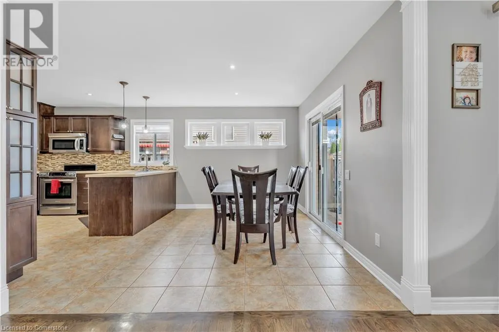 18 BRIARWOOD Drive