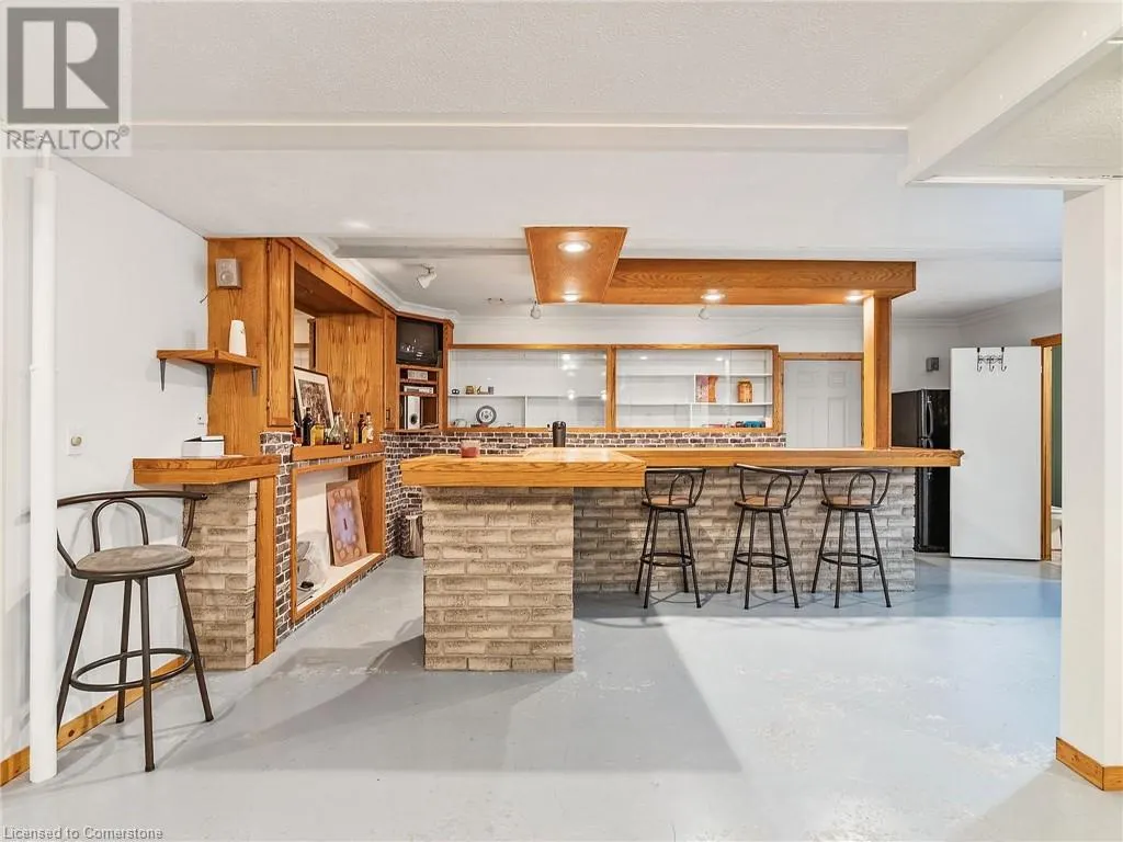 1306 ST JOHNS Road W