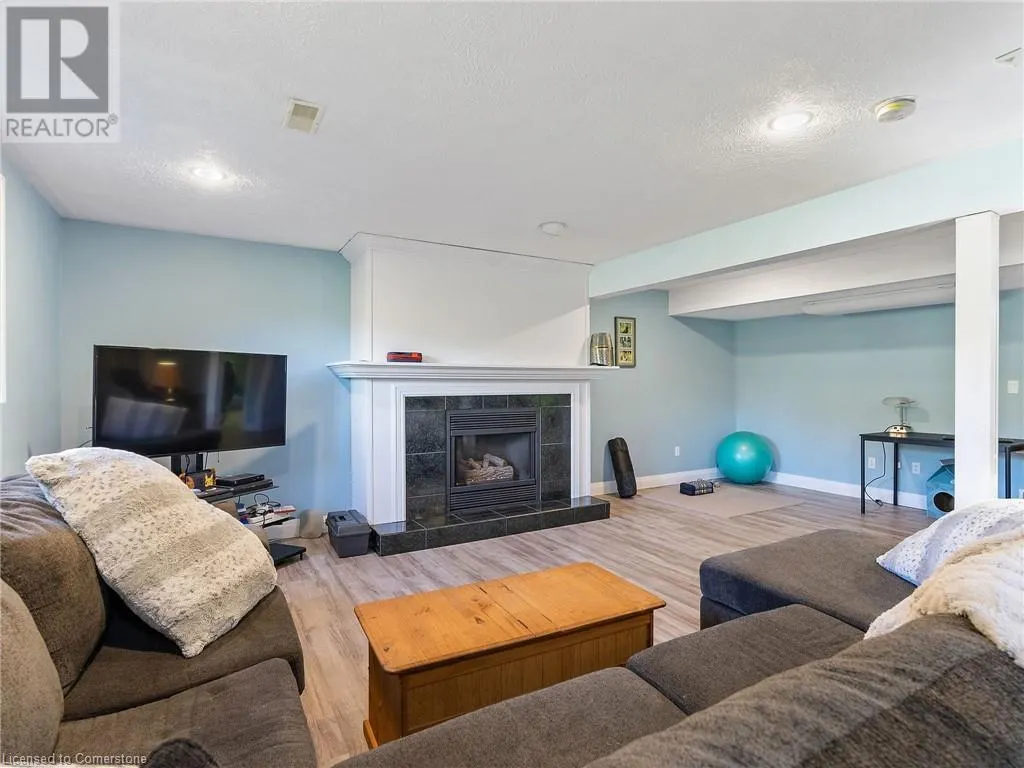 1306 ST JOHNS Road W
